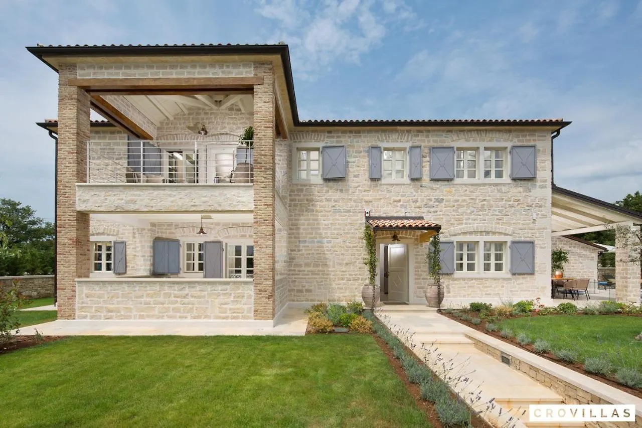 Zoe Villa Ladici 0*,